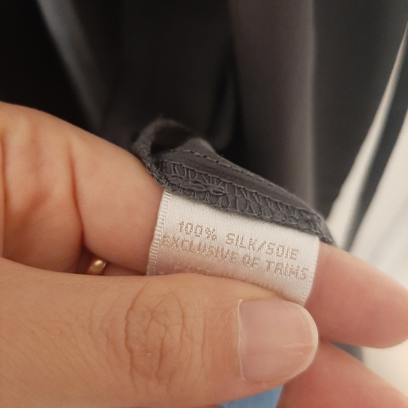 A Silk Gown - Picture 2 of 3